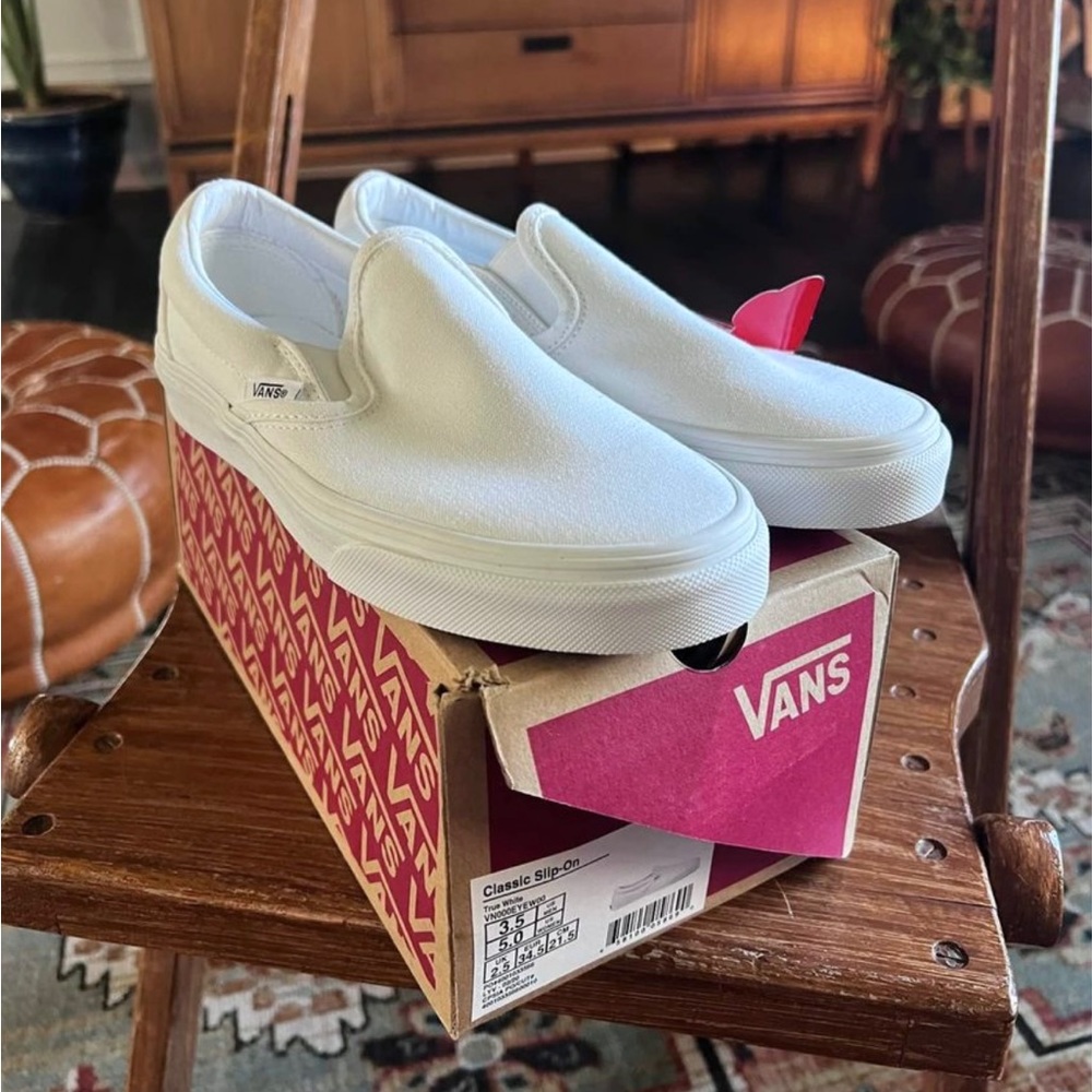 White Low Slip On Vans Womens Size 5 Mens Size 3.5 New In Box